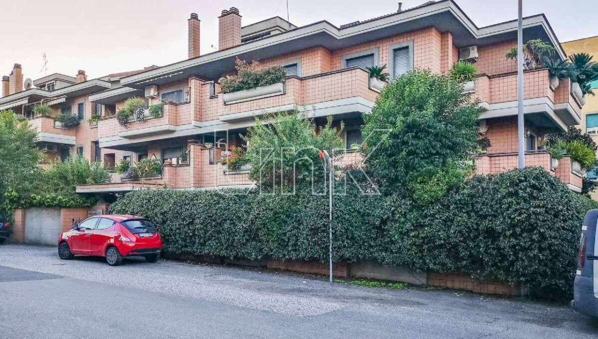 Appartamento in vendita via Rubra, Roma