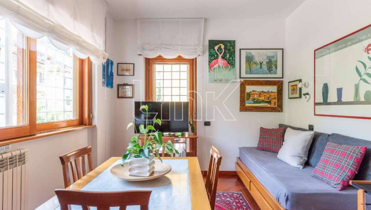 Appartamento in vendita via della Mendola, Roma