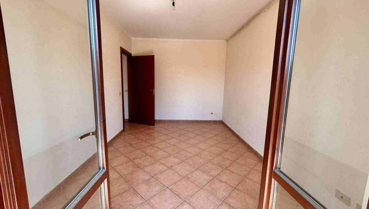 Appartamento in vendita in via Ortucchio, Roma
