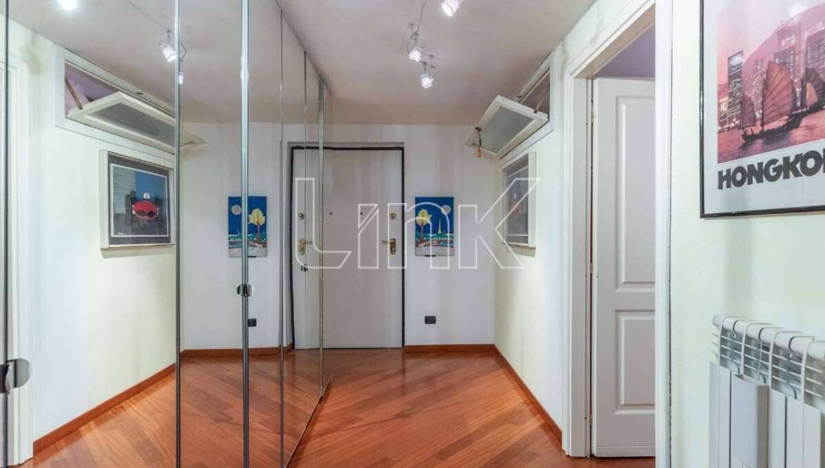 Appartamento in vendita via della Mendola, Roma