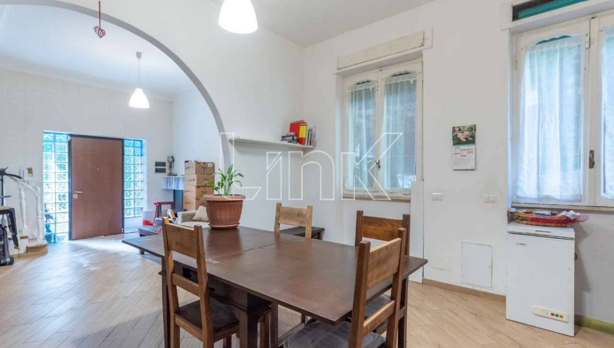 Appartamento in vendita in via della Giustiniana, Roma