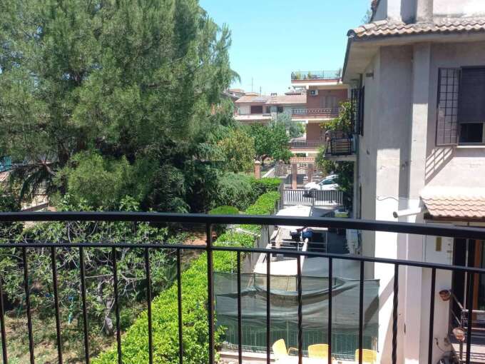 Appartamento in vendita in via Ortucchio, Roma
