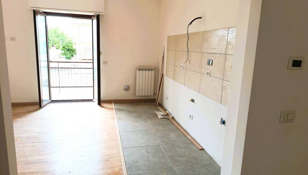 Appartamento in vendita via Gualtieri Sicamino, Roma
