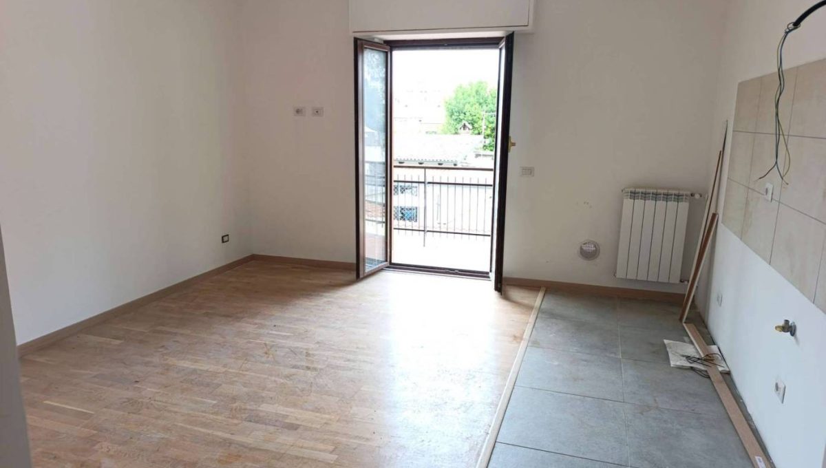 Appartamento in vendita via Gualtieri Sicamino, Roma