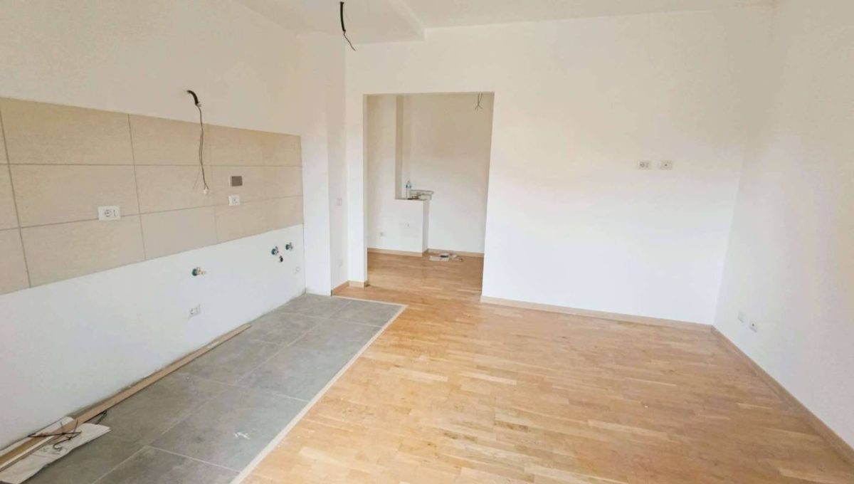 Appartamento in vendita via Gualtieri Sicamino, Roma
