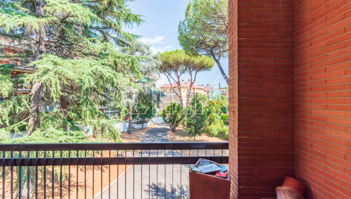 Appartamento in vendita via Antonio Silvani, Roma