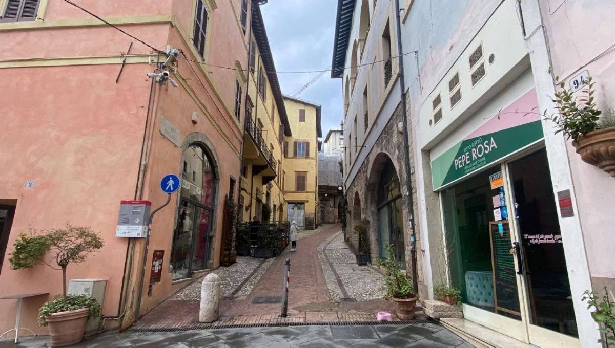 Locale commerciale in vendita Corso Giuseppe Garbaldi, Spoleto
