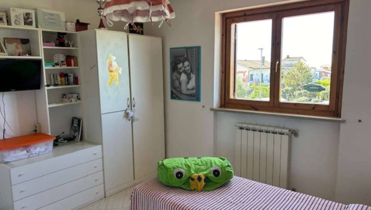 Villa in vendita via delle Rose, Lariano