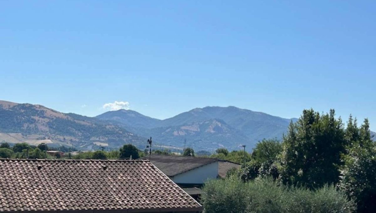 Villa in vendita via delle Rose, Lariano