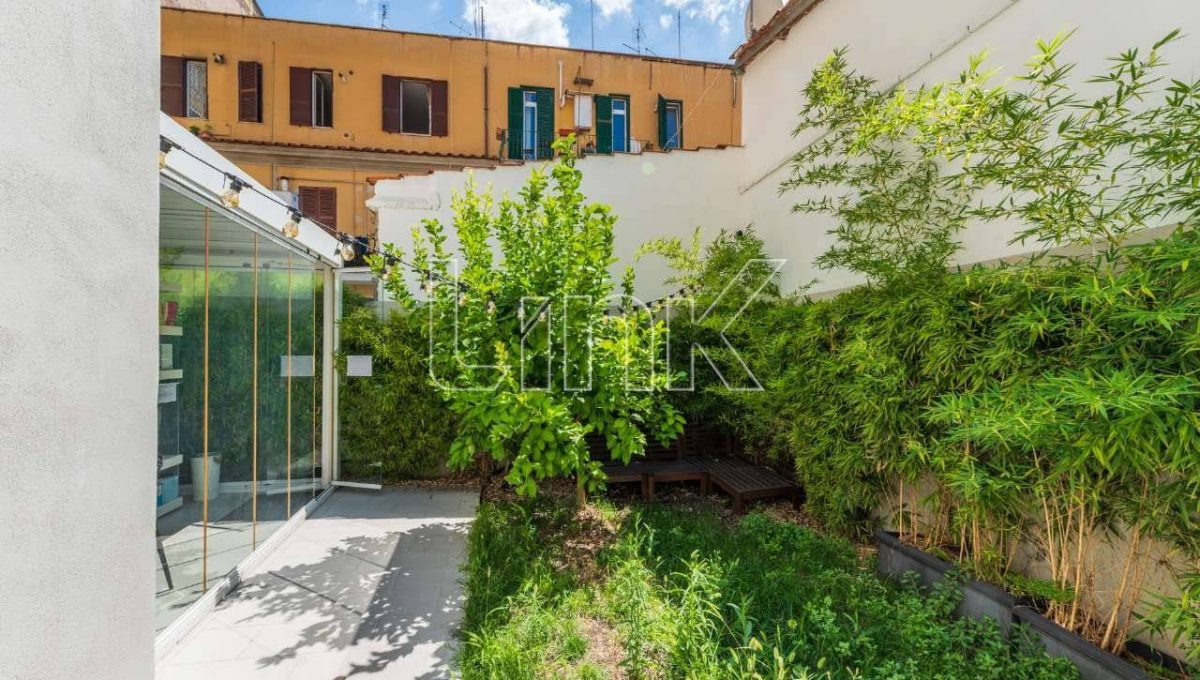 Appartamento in vendita in via Vibio Sequestre, Roma