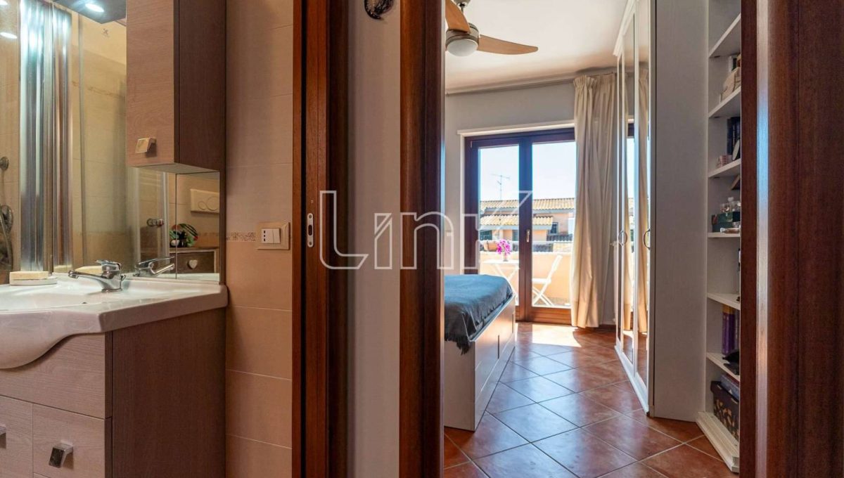 Villino a schiera in vendita via Sesia, Torvajanica