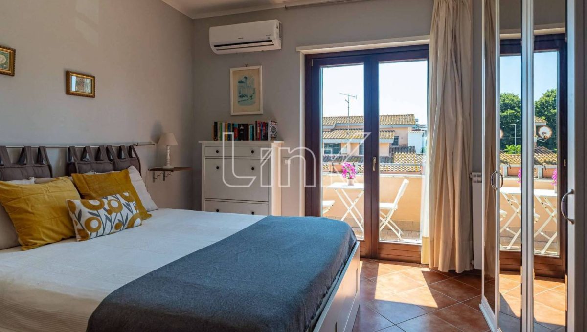 Villino a schiera in vendita via Sesia, Torvajanica