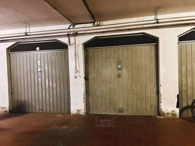 Garage o posto auto in vendita in via Girolamo Boccardo, Roma