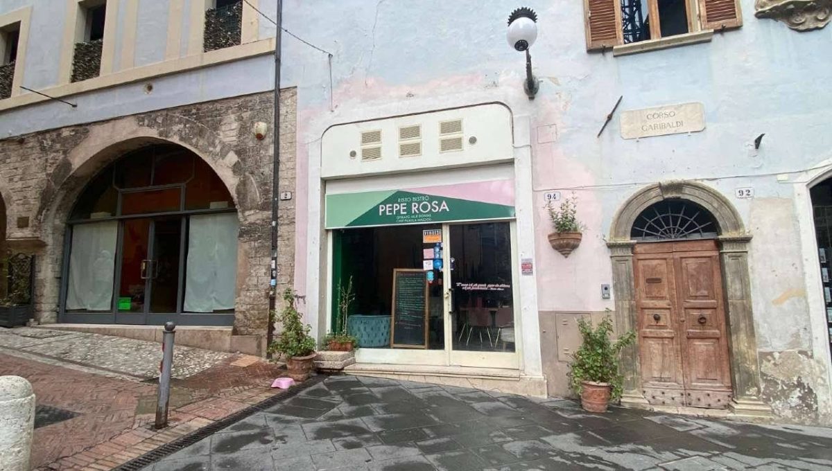 Locale commerciale in vendita Corso Giuseppe Garbaldi, Spoleto
