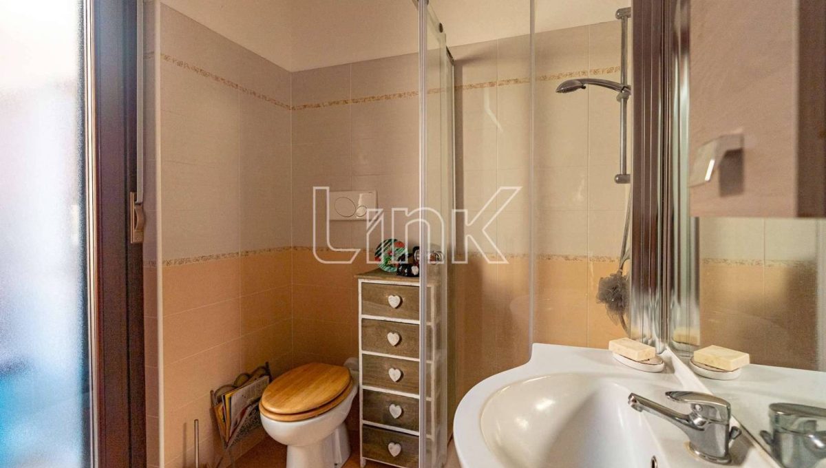 Villino a schiera in vendita via Sesia, Torvajanica