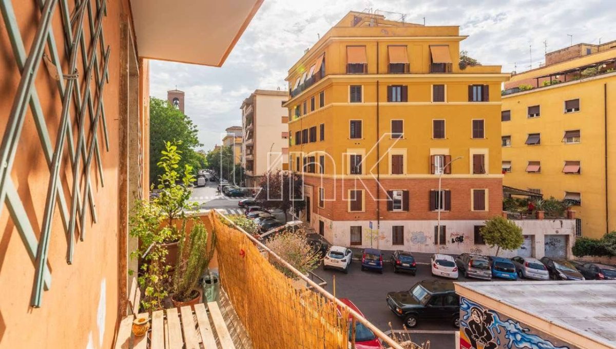 Appartamento in vendita in via Arturo Colautti, Roma