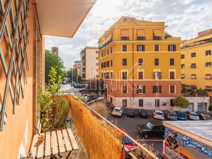 Appartamento in vendita in via Arturo Colautti, Roma