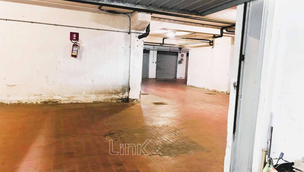 Garage o posto auto in vendita in via Girolamo Boccardo, Roma