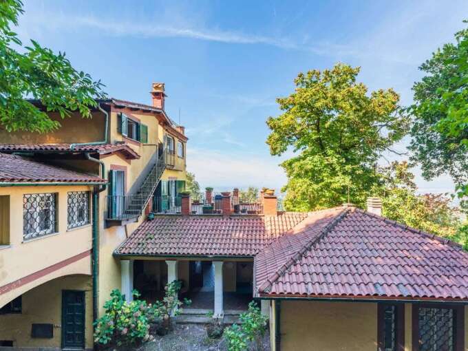 Villa unifamiliare via Ariccia, Tre Coni, Rocca di Papa