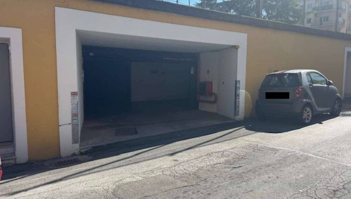 Box auto in vendita via Augusto Conti , Roma