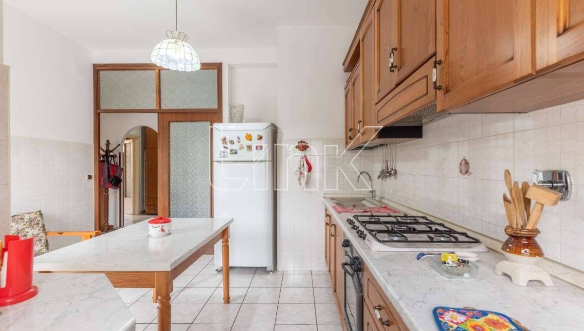 Appartamento in vendita via Ludovico de Simoni, Roma