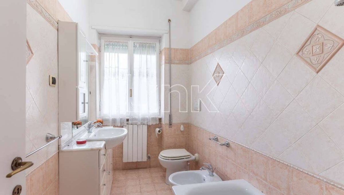Appartamento in vendita via Ludovico de Simoni, Roma
