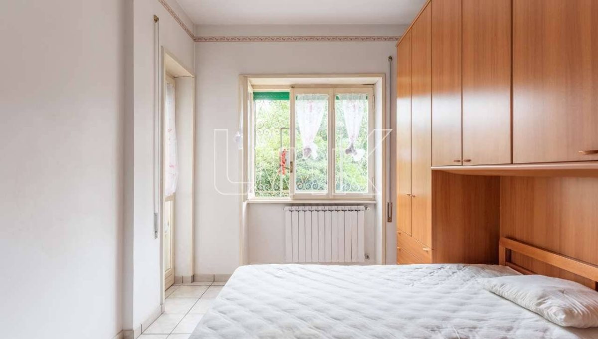 Appartamento in vendita via Ludovico de Simoni, Roma