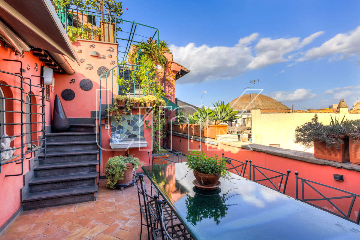 Attico e superattico in vendita via Monterone, Roma