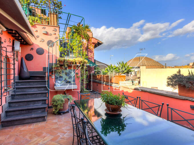 Attico e superattico in vendita via Monterone, Roma