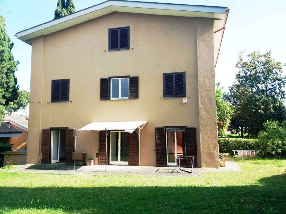 Villa in affitto via del Buon Ricovero, Roma