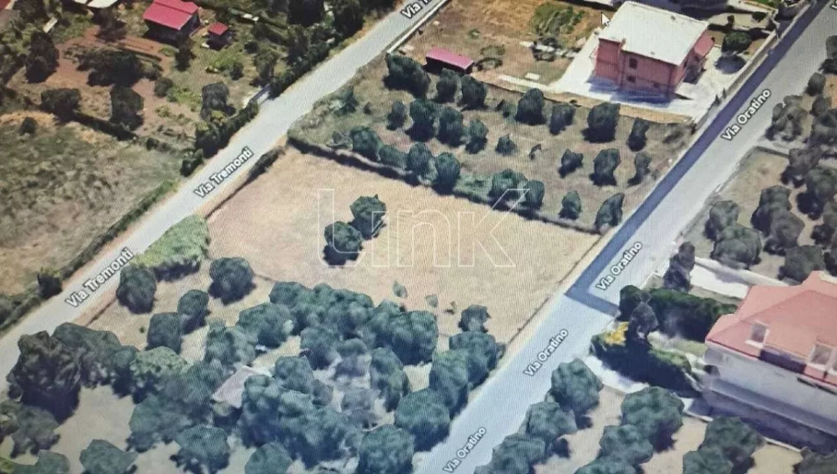 Terreno edificabile in vendita via Oratino, Roma