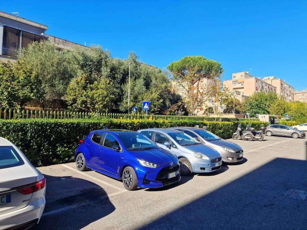 Appartamento in vendita via Sergio Tofano, Roma