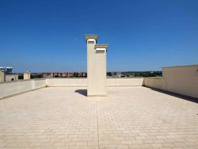 Appartamento in vendita via Alberto Manzi, Roma