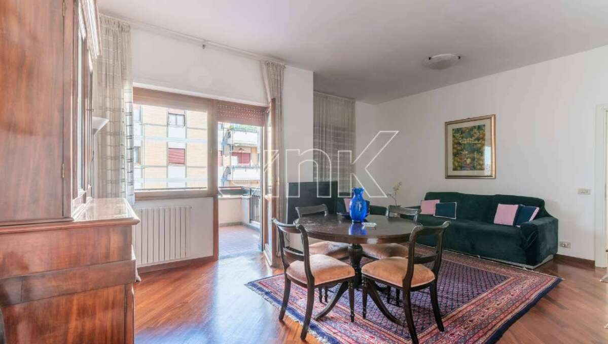 Appartamento in vendita via Comano,Roma