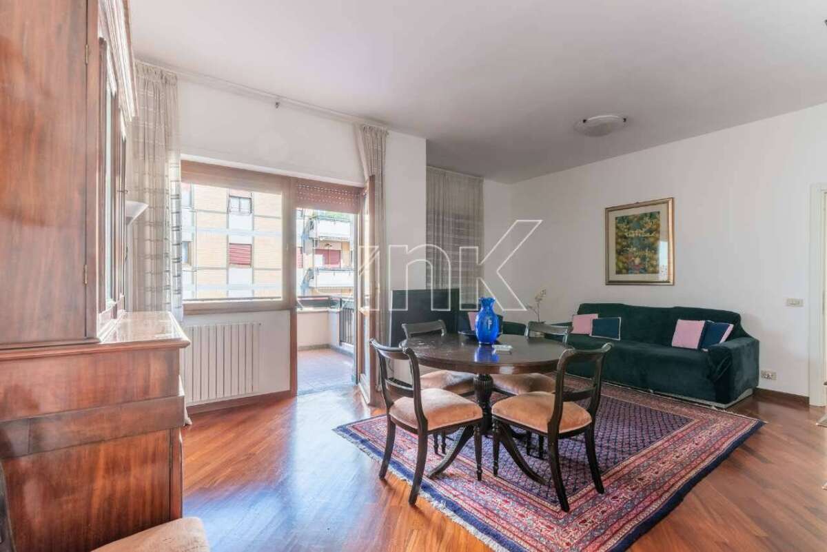 Appartamento in vendita via Comano,Roma