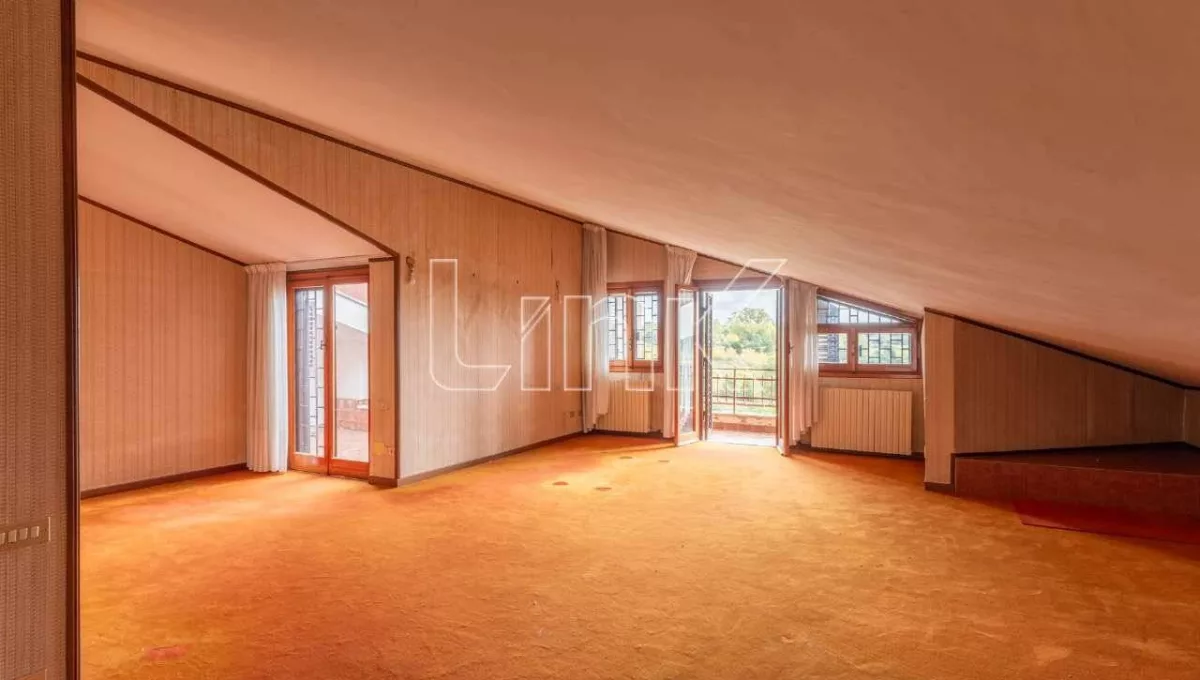 Villa quadrifamiliare in vendita in via Aristofane, Roma