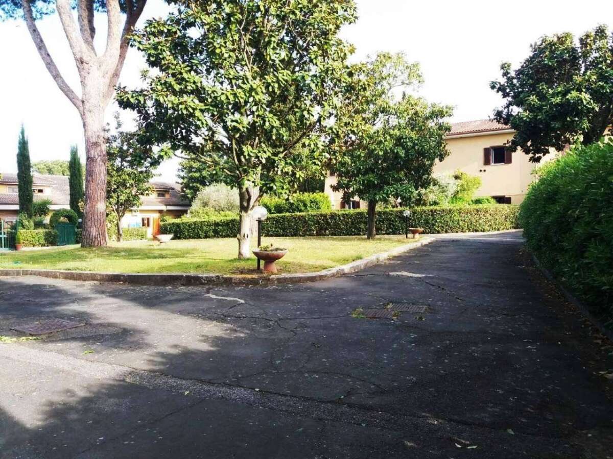 Villa in affitto via del Buon Ricovero, Roma