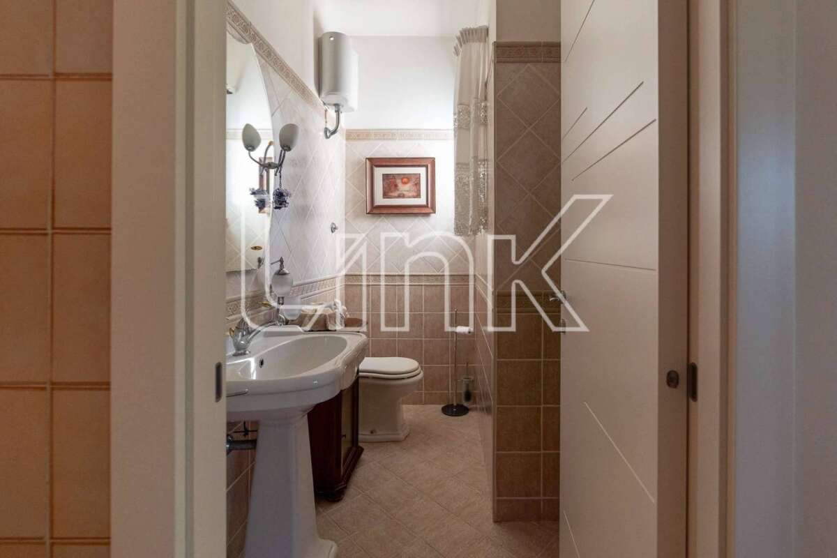 Villa in vendita via Luson, Roma