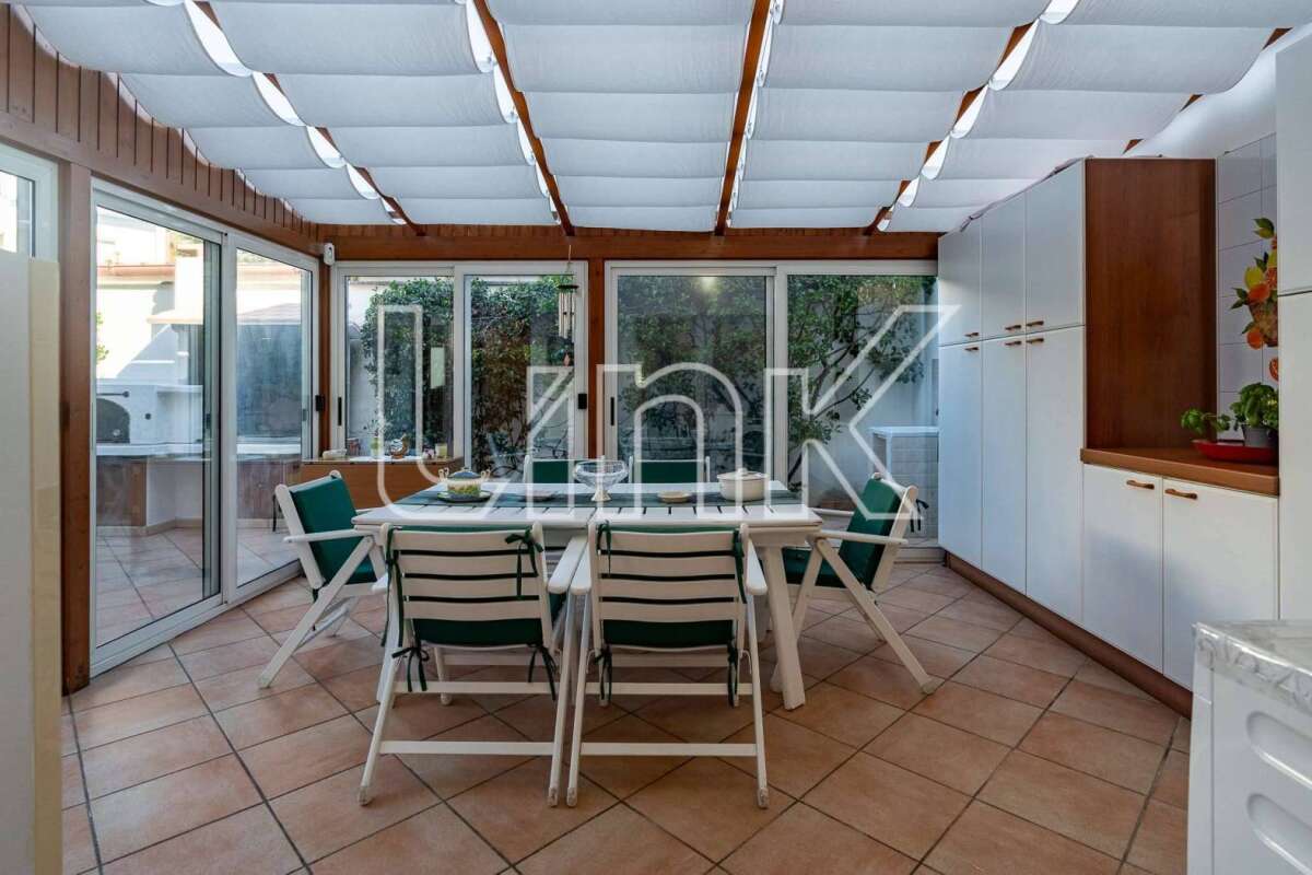 Villa in vendita via Luson, Roma