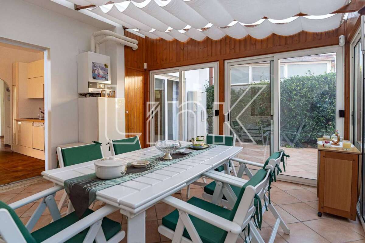 Villa in vendita via Luson, Roma