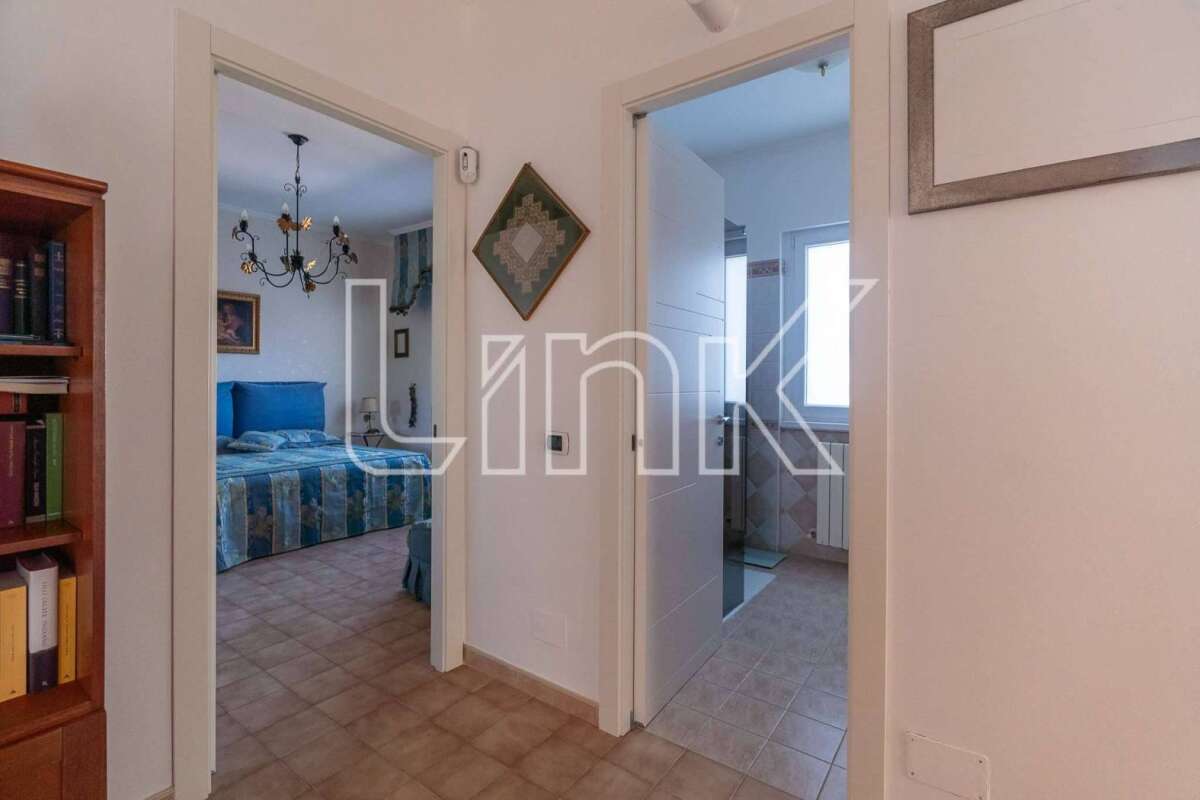 Villa in vendita via Luson, Roma