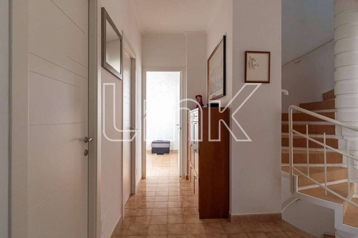 Villa in vendita via Luson, Roma