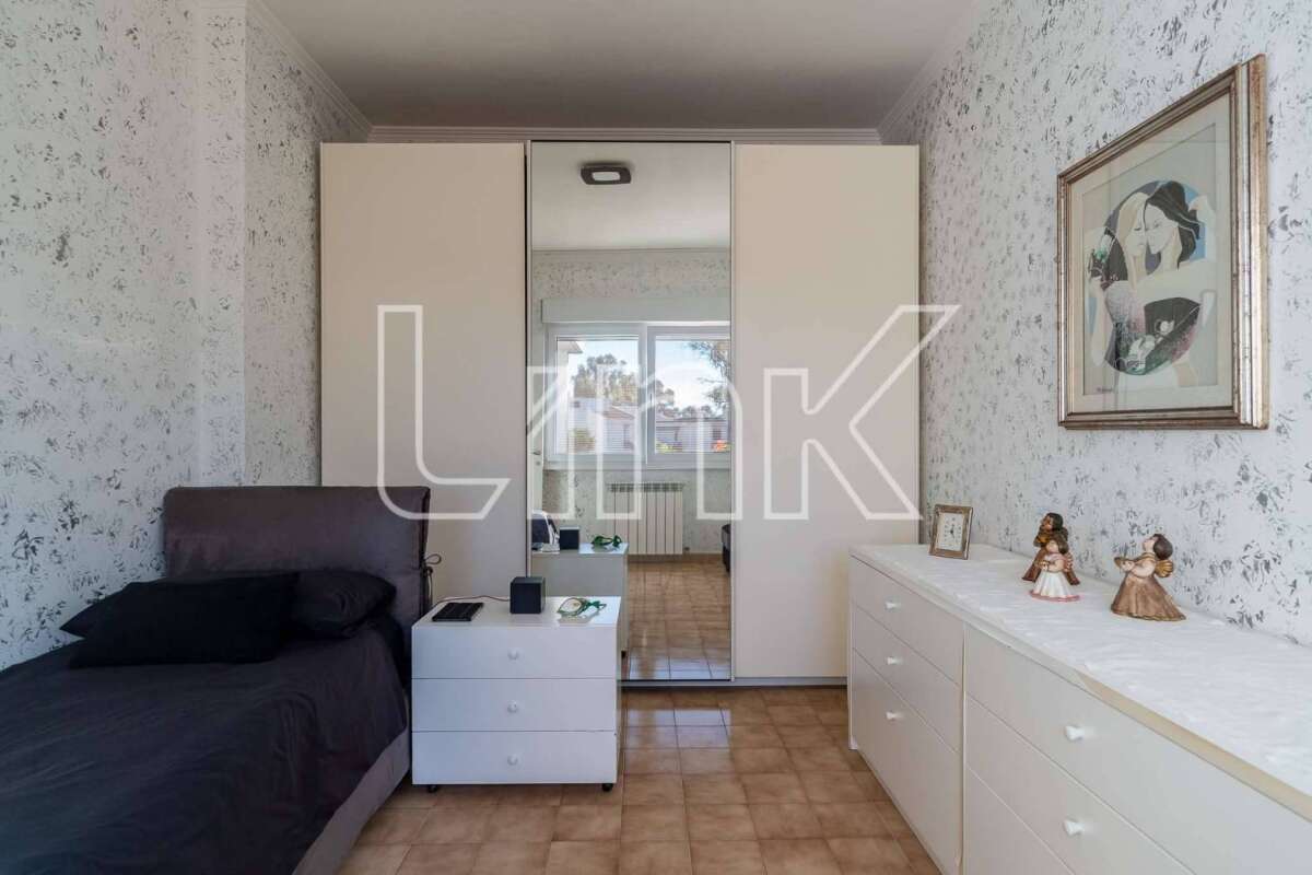 Villa in vendita via Luson, Roma