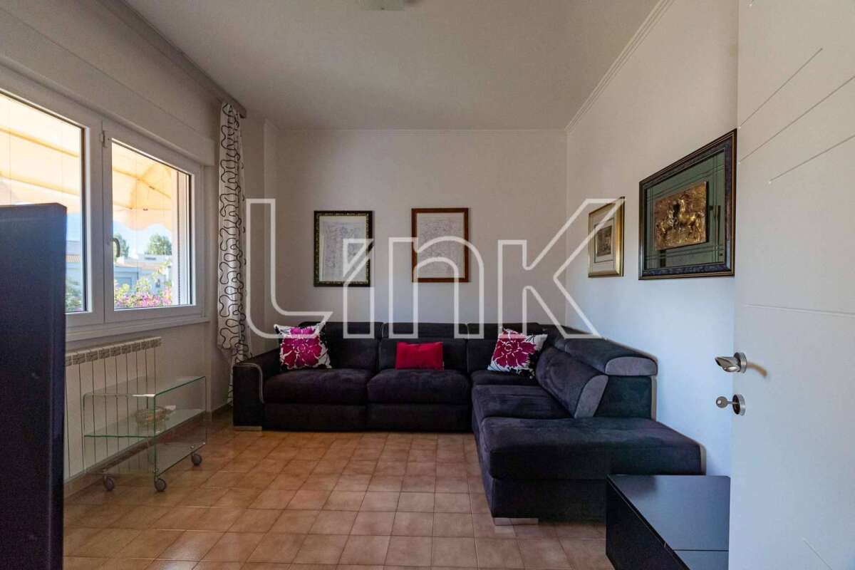 Villa in vendita via Luson, Roma