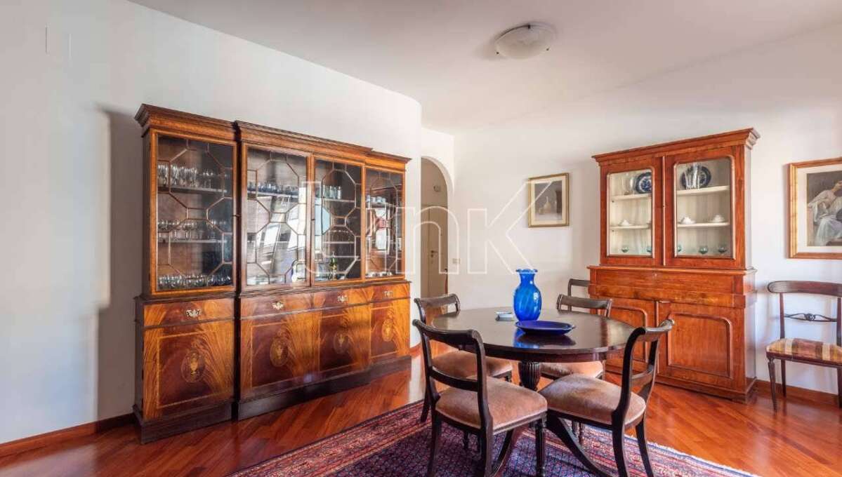 Appartamento in vendita via Comano,Roma