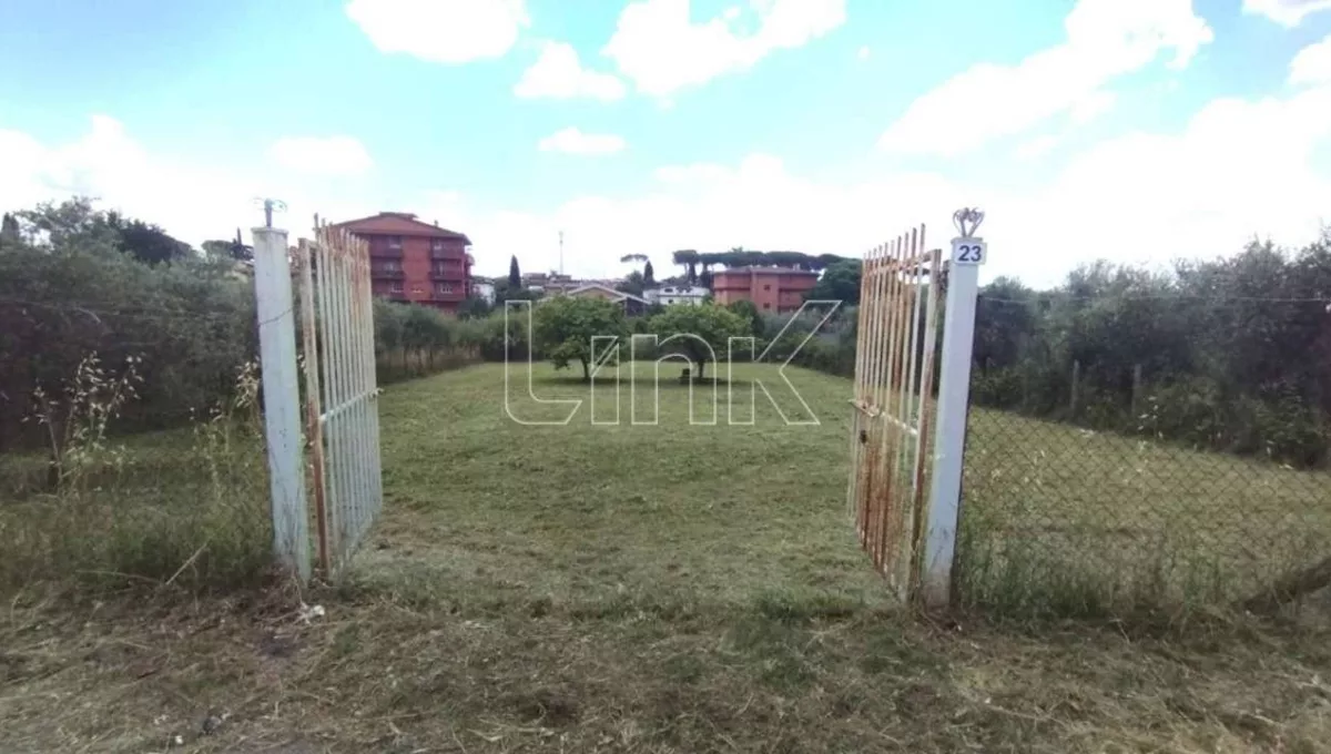 Terreno edificabile in vendita via Oratino, Roma