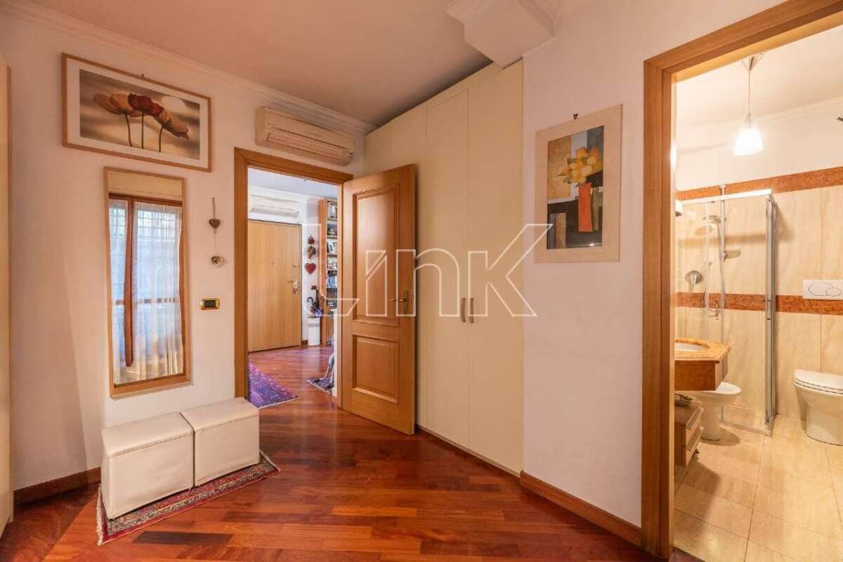 Appartamento in vendita via dei Faggella, Roma